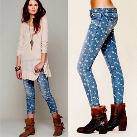 Free People Denim - FREE PEOPLE ditsy floral print cropped skinny jeans 
size 30